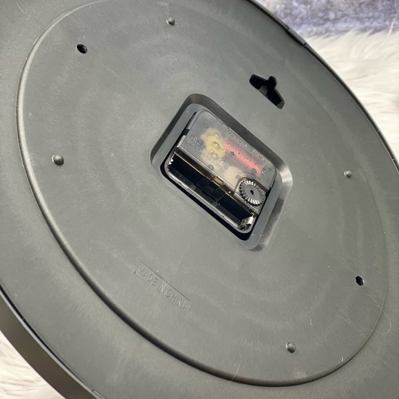 Resin wall clock, modern wall art ocean waves beach house decor - Picture 4 of 4